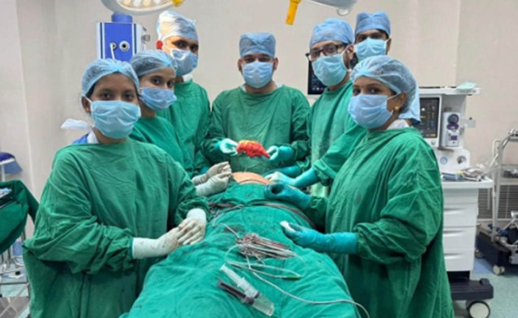 ସମ୍ ହସ୍ପିଟାଲ୍ ବ୍ରହ୍ମପୁରରେ ସଫଳତାର ସହ ସମ୍ପନ୍ନ ହେଲା ଜଟିଳ ଟ୍ୟୁମର ଅସ୍ତ୍ରୋପଚାର ସମ୍ ହସ୍ପିଟାଲ୍ ବ୍ରହ୍ମପୁରରେ ସଫଳତାର ସହ ସମ୍ପନ୍ନ ହେଲା ଜଟିଳ ଟ୍ୟୁମର ଅସ୍ତ୍ରୋପଚାର