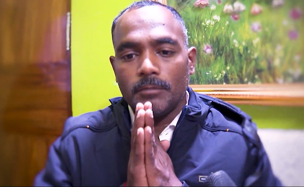 ସୁରକ୍ଷିତ ଘରକୁ ଫେରିଲେ ସୁଦାନରେ ନିଖୋଜ ଯୁବକ: ଖୁସି ବ୍ୟକ୍ତ କଲେ ମୁଖ୍ୟମନ୍ତ୍ରୀ ସୁରକ୍ଷିତ ଘରକୁ ଫେରିଲେ ସୁଦାନରେ ନିଖୋଜ ଥିବା ଜଗତସିଂହପୁର ଜିଲ୍ଲାର ଯୁବକ: ଖୁସି ବ୍ୟକ୍ତ କଲେ ମୁଖ୍ୟମନ୍ତ୍ରୀ