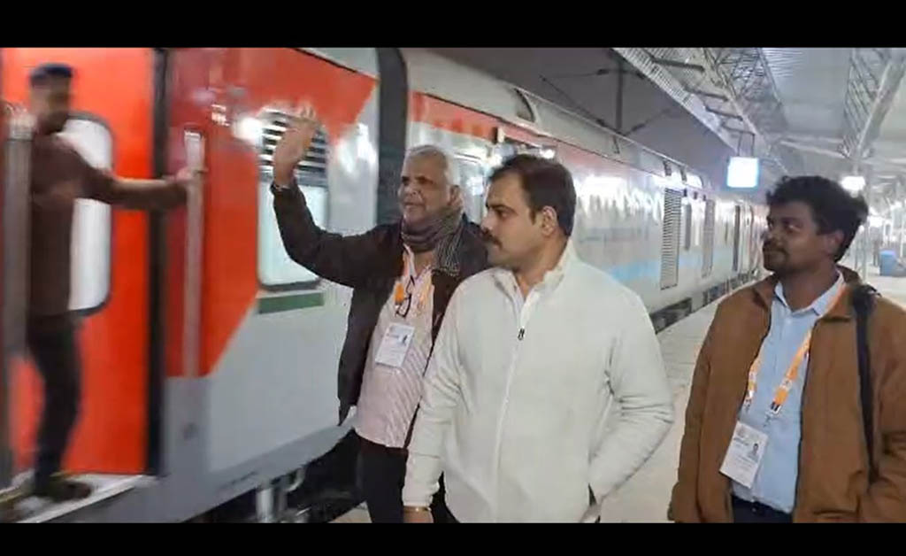 କାଶୀ ତାମିଲ ସଙ୍ଗମର ଚତୁର୍ଥ ପର୍ଯ୍ୟାୟ ସମାପ୍ତ: ପ୍ରଥମ ଥର ପାଇଁ କାଶୀରୁ ତାମିଲନାଡୁ ଯାଉଛନ୍ତି ଛାତ୍ରଛାତ୍ରୀ କାଶୀ ତାମିଲ ସଙ୍ଗମର ଚତୁର୍ଥ ପର୍ଯ୍ୟାୟ ସମାପ୍ତ: ପ୍ରଥମ ଥର ପାଇଁ କାଶୀରୁ ତାମିଲନାଡୁ ଯାଉଛନ୍ତି ଛାତ୍ରଛାତ୍ରୀ