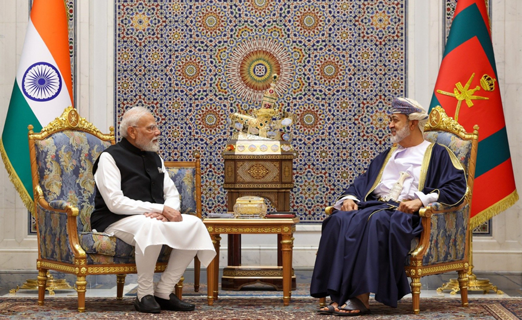 ଓମାନର ସୁଲତାନଙ୍କୁ ଭେଟିଲେ ପ୍ରଧାନମନ୍ତ୍ରୀ ଓମାନର ସୁଲତାନଙ୍କୁ ଭେଟିଲେ ପ୍ରଧାନମନ୍ତ୍ରୀ