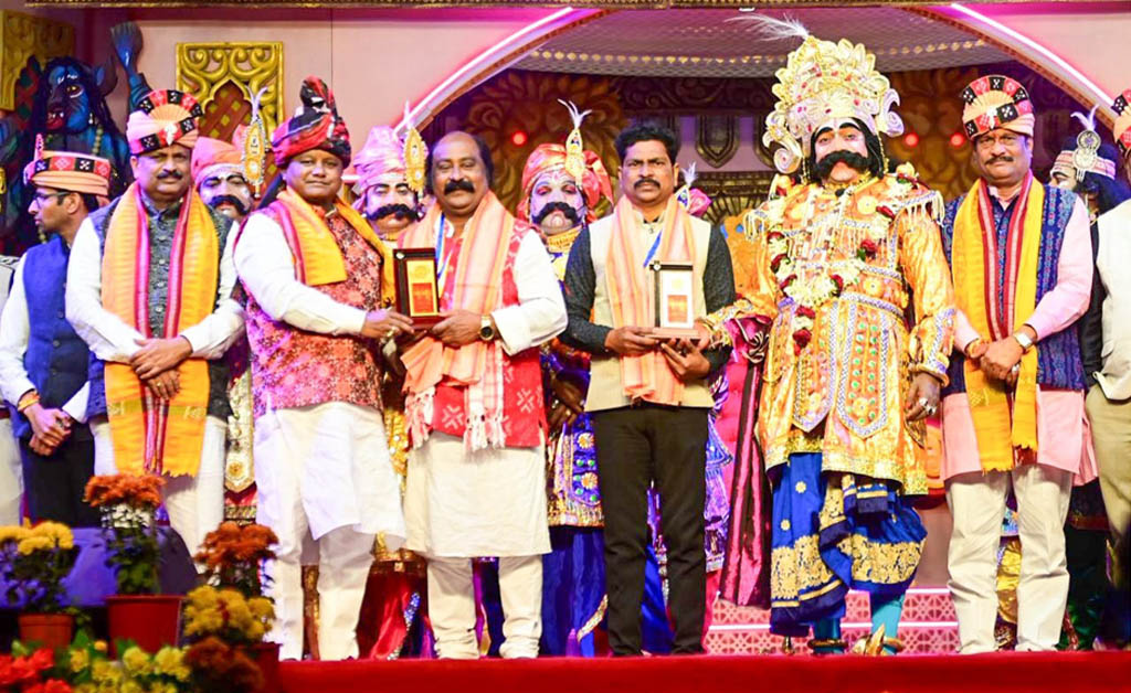 ବରଗଡ଼ ଜିଲ୍ଲା ପାଇଁ ମୁଖ୍ୟମନ୍ତ୍ରୀଙ୍କ ୩୮୦ କୋଟିର ଚାରିଟି ନୂଆ ପ୍ରକଳ୍ପ ଘୋଷଣା ବରଗଡ଼ ଜିଲ୍ଲା ପାଇଁ ମୁଖ୍ୟମନ୍ତ୍ରୀଙ୍କ ୩୮୦ କୋଟିର ଚାରିଟି ନୂଆ ପ୍ରକଳ୍ପ ଘୋଷଣା