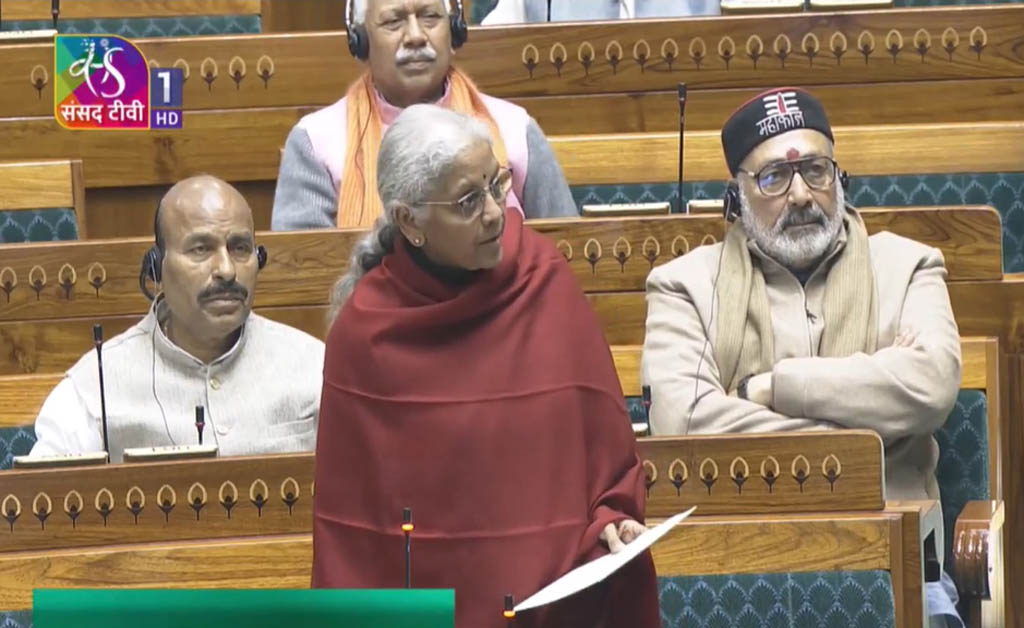 ଆର୍ଥିକ ସର୍ବେକ୍ଷଣ ରିପୋର୍ଟ 2025-26: ଜିଡିପି ଅଭିବୃଦ୍ଧି 7.4% ରହିବା ନେଇ ଆକଳନ ଆର୍ଥିକ ସର୍ବେକ୍ଷଣ ରିପୋର୍ଟ 2025-26: ଜିଡିପି ଅଭିବୃଦ୍ଧି 7.4% ରହିବା ନେଇ ଆକଳନ