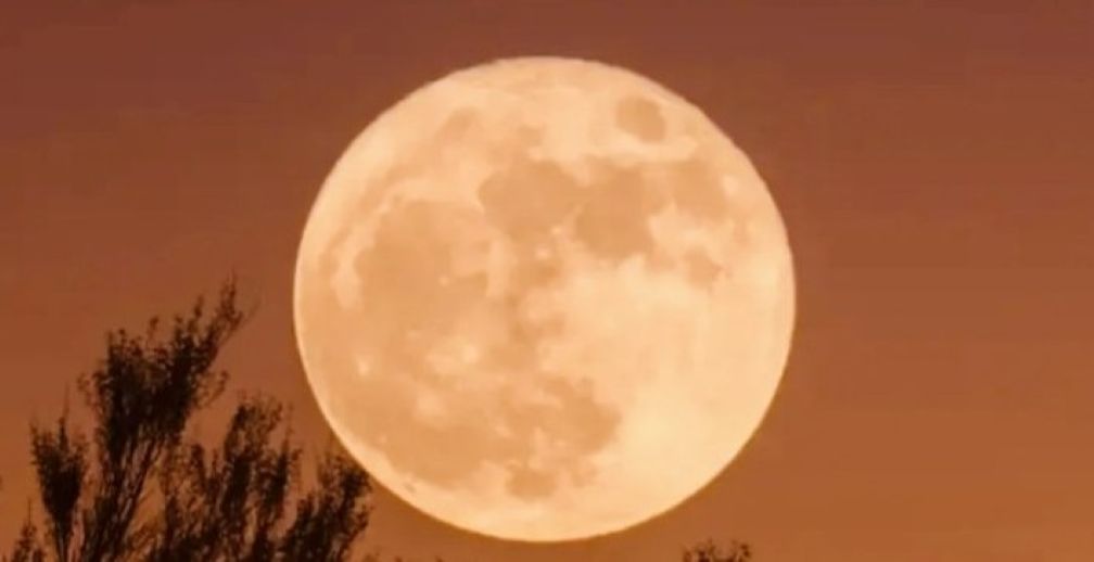 ଆଜି ସଂଧ୍ୟାରେ ଆକାଶରେ ଦେଖାଯିବ ଏକ ଆଶ୍ଚର୍ଯ୍ୟ ଘଟଣା, ଯାହାକୁ ଦେଖିବା ପାଇଁ.. ଆଜି ସଂଧ୍ୟାରେ