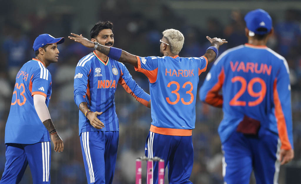 ଜିମ୍ବାୱେକୁ 72 ରନରେ ପରାସ୍ତ କରି ସେମିଫାଇନାଲର ରାସ୍ତା ସହଜ କଲା ଭାରତ ଜିମ୍ବାୱେକୁ 72 ରନରେ ପରାସ୍ତ କରି ସେମିଫାଇନାଲର ରାସ୍ତା ସହଜ କଲା ଭାରତ