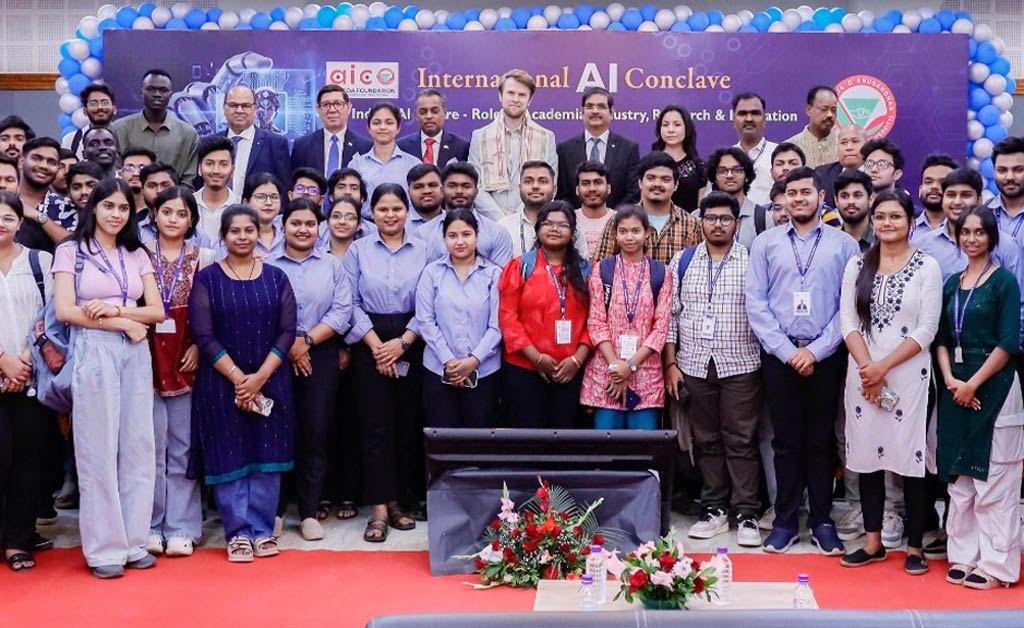 ଭବିଷ୍ୟତରେ ଯନ୍ତ୍ର ଅଧିକ କାର୍ଯ୍ୟକ୍ଷମ ଓ ଚତୁର ଭାବେ ଉଭା ହେବ: ପ୍ରଫେସର (ଡକ୍ଟର) ପେନ୍ ଭବିଷ୍ୟତରେ ଯନ୍ତ୍ର ଅଧିକ କାର୍ଯ୍ୟକ୍ଷମ ଓ ଚତୁର ଭାବେ ଉଭା ହେବ: ପ୍ରଫେସର (ଡକ୍ଟର) ପେନ୍