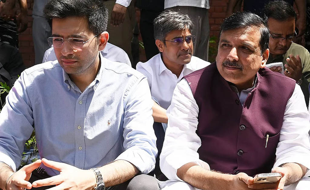 ‘ଯଦି ସତ ହୁଏ, ତେବେ ମୁଁ….’: ରାଘବ ଚଢାଙ୍କ ବିଜେପି ରେ ଯୋଗଦେବା ପ୍ରସଙ୍ଗରେ କହିଲେ AAP ସାଂସଦ 'ଯଦି ସତ ହୁଏ, ତେବେ ମୁଁ....': ରାଘବ ଚଢାଙ୍କ ବିଜେପି ରେ ଯୋଗଦେବା ପ୍ରସଙ୍ଗରେ କହିଲେ AAP ସାଂସଦ