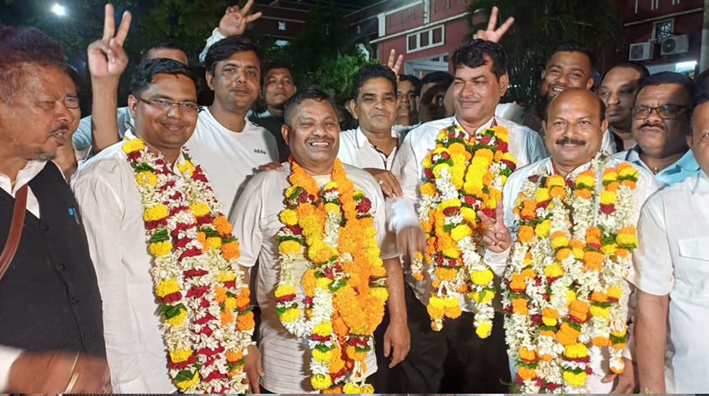 ଗଞ୍ଜାମ ଓକିଲ ସଂଘ ନିର୍ବାଚନ: ସଭାପତି ହେଲେ ସୀତାଂଶୁ ଶେଖର ପଣ୍ଡା ଗଞ୍ଜାମ ଓକିଲ ସଂଘ ନିର୍ବାଚନ: ସଭାପତି ହେଲେ ସୀତାଂଶୁ ଶେଖର ପଣ୍ଡା