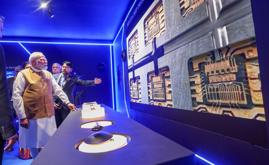 କେନ୍ସ ସେମିକଣ୍ଡକ୍ଟର ପ୍ଲାଣ୍ଟର ଉଦ୍ଘାଟନ କଲେ ପ୍ରଧାନମନ୍ତ୍ରୀ କେନ୍ସ ସେମିକଣ୍ଡକ୍ଟର ପ୍ଲାଣ୍ଟର ଉଦ୍ଘାଟନ କଲେ ପ୍ରଧାନମନ୍ତ୍ରୀ