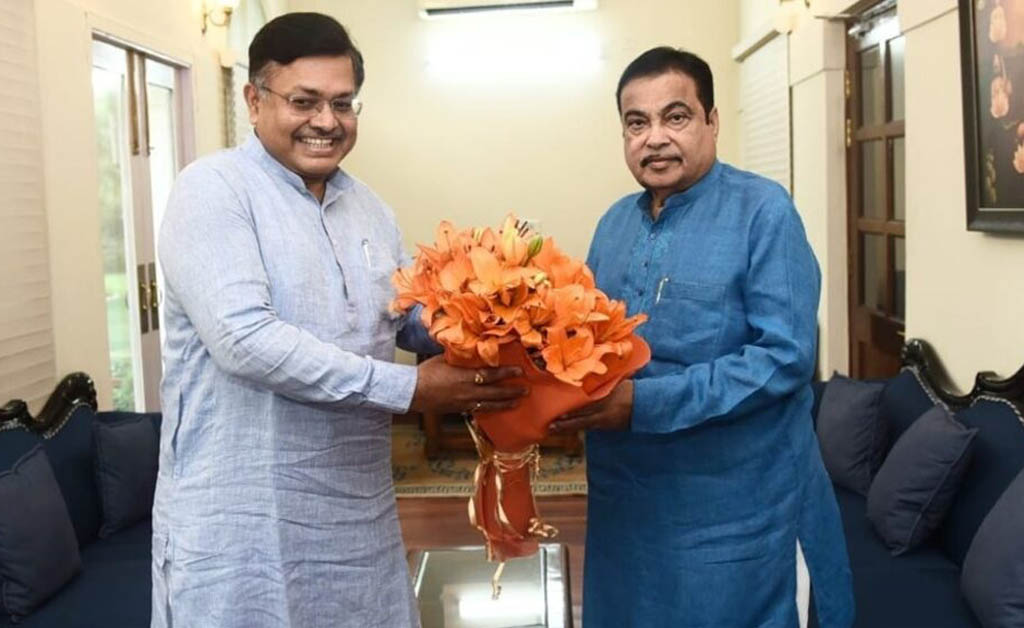 କେନ୍ଦ୍ରମନ୍ତ୍ରୀ ଗଡକରିଙ୍କୁ ସାକ୍ଷାତ କରି ରାଜ୍ୟର ବିଭିନ୍ନ ପ୍ରକଳ୍ପକୁ ତ୍ବରାନିତ କଲେ ମନ୍ତ୍ରୀ ପୃଥ୍ବୀରାଜ ହରିଚନ୍ଦନ କେନ୍ଦ୍ରମନ୍ତ୍ରୀ ଗଡକରିଙ୍କୁ ସାକ୍ଷାତ କରି ରାଜ୍ୟର ବିଭିନ୍ନ ପ୍ରକଳ୍ପକୁ ତ୍ବରାନିତ କଲେ ମନ୍ତ୍ରୀ ପୃଥ୍ବୀରାଜ ହରିଚନ୍ଦନ
