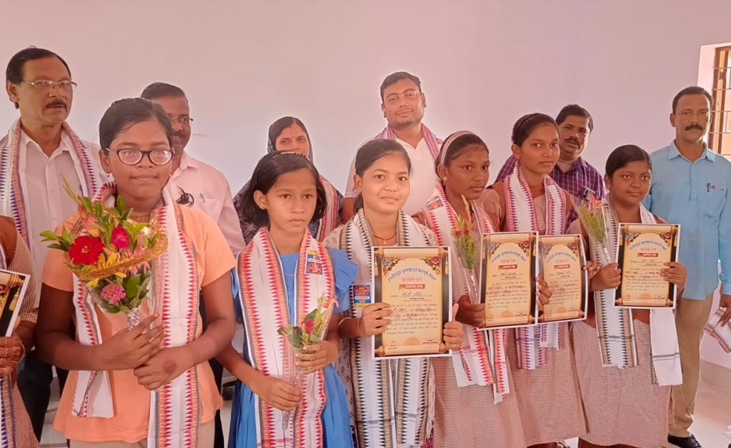 ନରସିଂହପୁର ପଞ୍ଚାୟତରେ ମେଧା ସମ୍ମାନ କାର୍ଯ୍ୟକ୍ରମ
