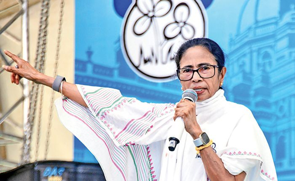 ତୃଣମୂଳରେ ବଡ଼ ରାଜନୈତିକ ଭୂକମ୍ପ! ୨୦ ସାଂସଦଙ୍କ ନୂଆ ଚାଲ୍ ନେଇ ବଢ଼ିଲା ରାଜନୈତିକ ଚର୍ଚ୍ଚା