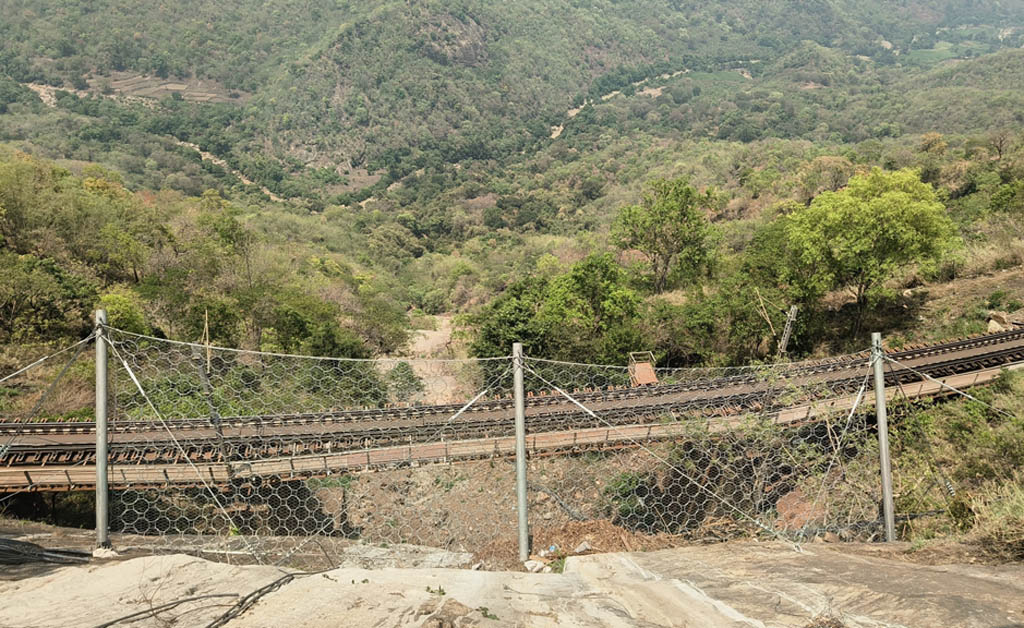 ମୌସୁମୀ ପୂର୍ବରୁ ସୁରକ୍ଷା ଓ ସଂରକ୍ଷଣ କାର୍ଯ୍ୟକୁ ତ୍ୱରାନ୍ୱିତ କଲା ପୂର୍ବତଟ ରେଳପଥ ମୌସୁମୀ ପୂର୍ବରୁ ସୁରକ୍ଷା ଓ ସଂରକ୍ଷଣ କାର୍ଯ୍ୟକୁ ତ୍ୱରାନ୍ୱିତ କଲା ପୂର୍ବତଟ ରେଳପଥ