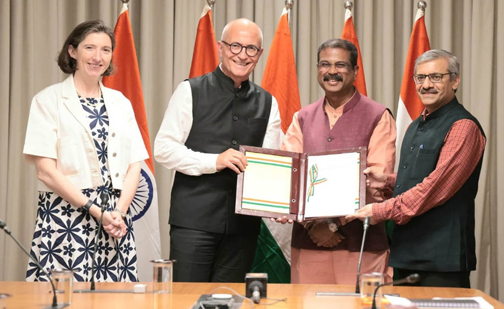 ବିଶ୍ୱର ୩ଟି ପ୍ରତିଷ୍ଠିତ ବିଶ୍ୱବିଦ୍ୟାଳୟକୁ ଭାରତରେ କ୍ୟାମ୍ପସ ପ୍ରତିଷ୍ଠା ପାଇଁ ମଞ୍ଜୁରୀ ବିଶ୍ୱର ୩ଟି ପ୍ରତିଷ୍ଠିତ ବିଶ୍ୱବିଦ୍ୟାଳୟକୁ ଭାରତରେ କ୍ୟାମ୍ପସ ପ୍ରତିଷ୍ଠା ପାଇଁ ମଞ୍ଜୁରୀ