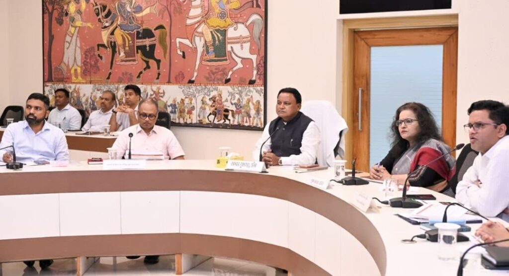 ଗୋଦାବରୀଶ ମିଶ୍ର ଆଦର୍ଶ ପ୍ରାଥମିକ ବିଦ୍ୟାଳୟ, ପ୍ରଥମ ପର୍ଯ୍ୟାୟରେ ହେବ ୨୨୦୦ଟି ସ୍କୁଲ,ମୁଖ୍ୟମନ୍ତ୍ରୀଙ୍କ ସମୀକ୍ଷା ଗୋଦାବରୀଶ ମିଶ୍ର ଆଦର୍ଶ ପ୍ରାଥମିକ ବିଦ୍ୟାଳୟ