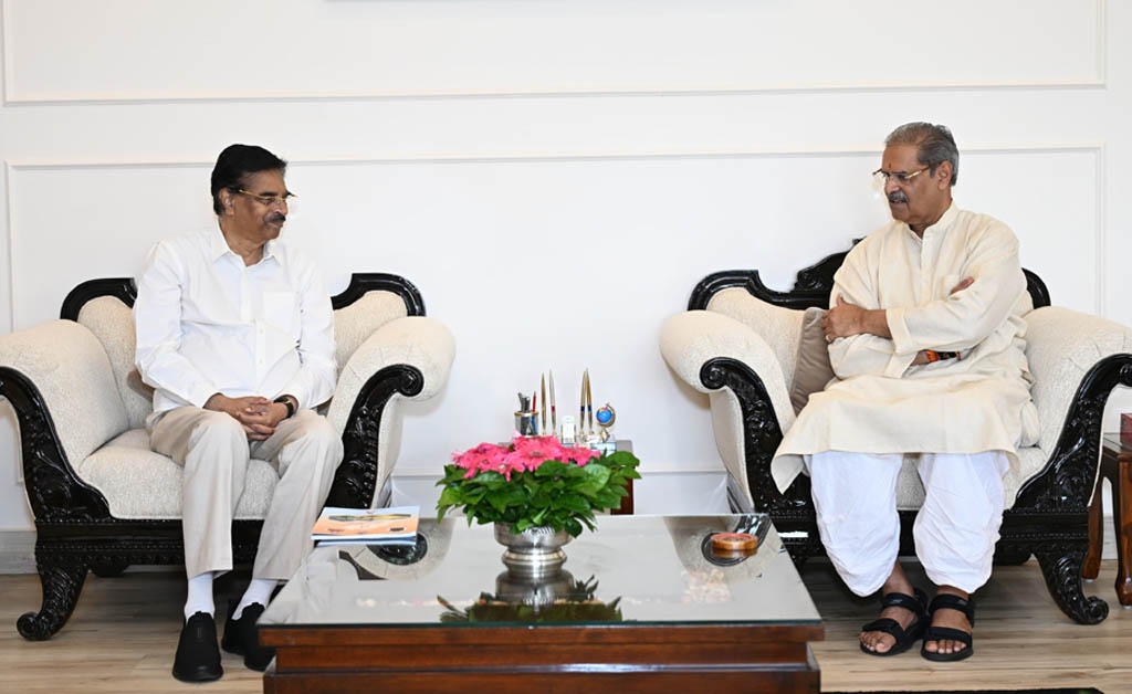 ଲୋକ ଭବନଠାରେ ରାଜ୍ୟପାଳଙ୍କ ସହ ଉପମୁଖ୍ୟମନ୍ତ୍ରୀ କନକ ବର୍ଦ୍ଧନ ସିଂଦେଓ ସାକ୍ଷାତ Dy CM Kanak Vardhan Singh Deo Calls on Odisha Governor