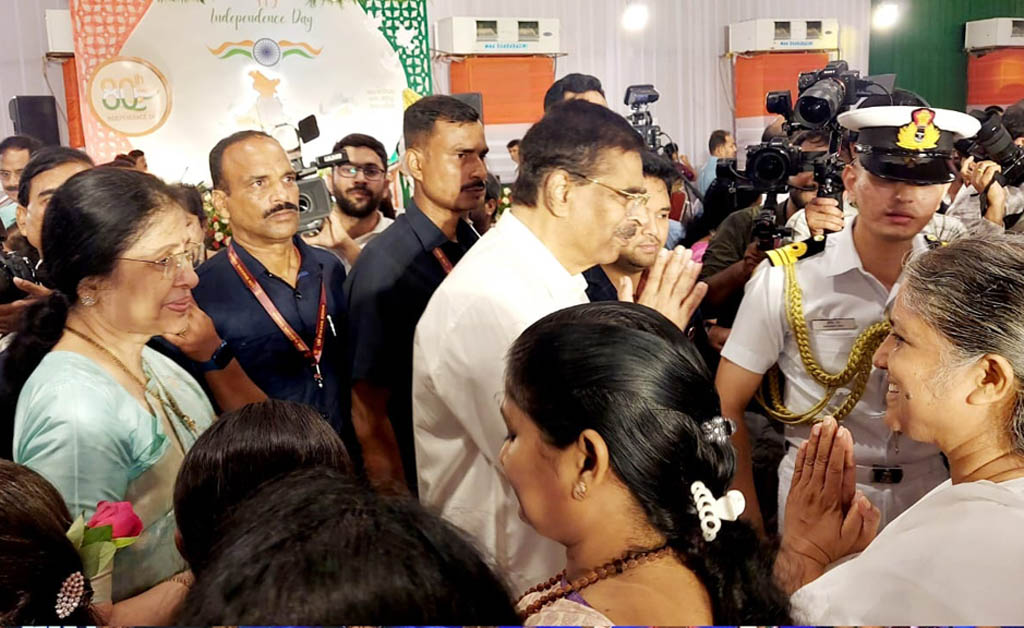 ରାଜ୍ୟପାଳଙ୍କ କାର୍ଯ୍ୟକ୍ରମରେ ଯୋଗଦେଇ ଟାଙ୍ଗି ଅଞ୍ଚଳ ପାଇଁ ଗୌରବ ଆଣିଲେ ଶିକ୍ଷୟିତ୍ରୀ ଲକ୍ଷ୍ମୀପ୍ରିୟା ରାଜ୍ୟପାଳଙ୍କ କାର୍ଯ୍ୟକ୍ରମରେ ଯୋଗଦେଇ ଟାଙ୍ଗି ଅଞ୍ଚଳ ପାଇଁ ଗୌରବ ଆଣିଲେ ଶିକ୍ଷୟିତ୍ରୀ ଲକ୍ଷ୍ମୀପ୍ରିୟା
