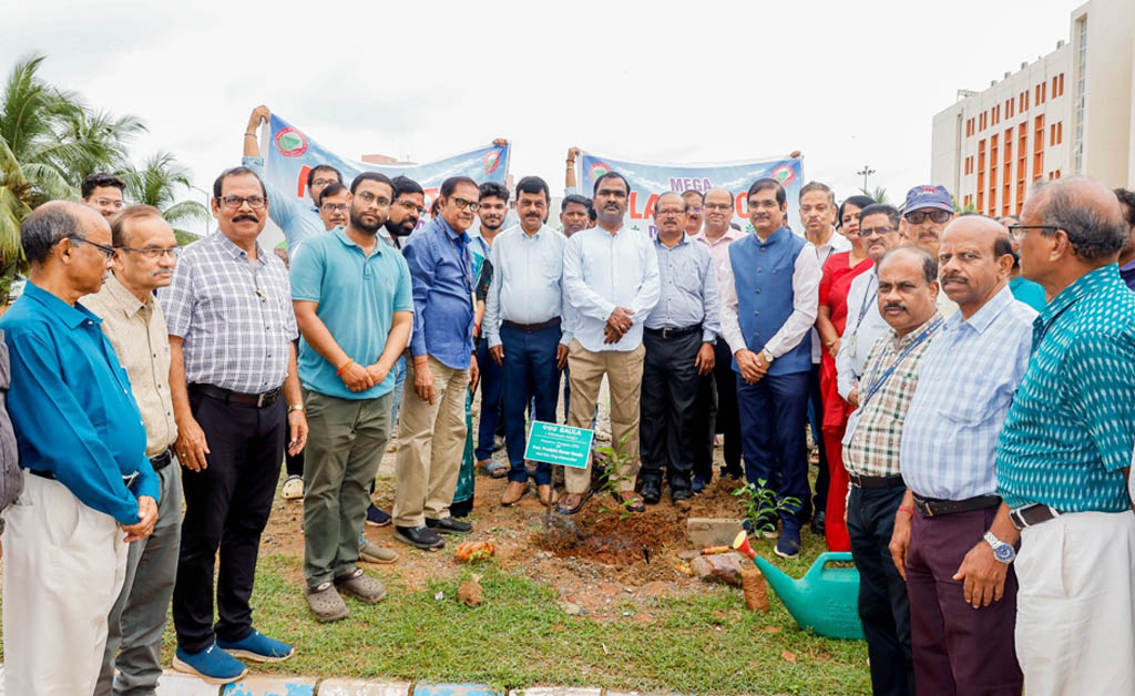 ସୋଆର ସବୁ କ୍ୟାମ୍ପସ ହେବ ସବୁଜ କ୍ୟାମ୍ପସ: କୁଳପତି ସୋଆର ସବୁ କ୍ୟାମ୍ପସ ହେବ ସବୁଜ କ୍ୟାମ୍ପସ: କୁଳପତି