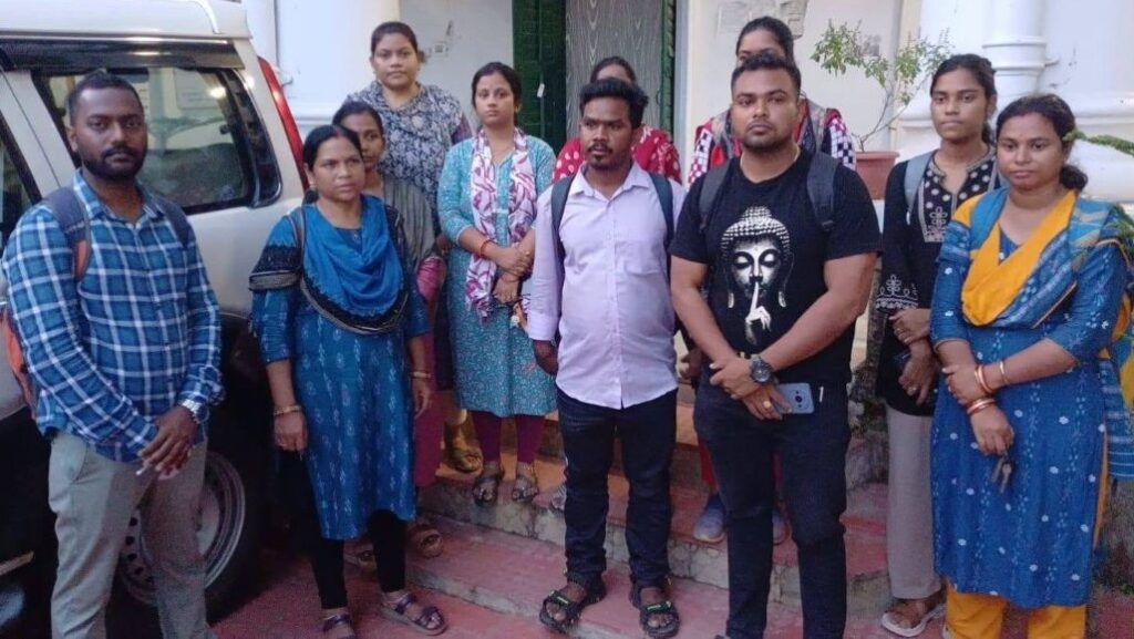 ମନ୍ତ୍ରୀ କୃଷ୍ଣ ପାତ୍ରଙ୍କ ଦୌରାତ୍ମା, ଜିଲ୍ଲାପାଳଙ୍କ ନିକଟରେ ଅଭିଯୋଗ କଲେ ବ୍ଲକ ଅଧିକାରୀ ମନ୍ତ୍ରୀ କୃଷ୍ଣ ପାତ୍ରଙ୍କ ଦୌରାତ୍ମା