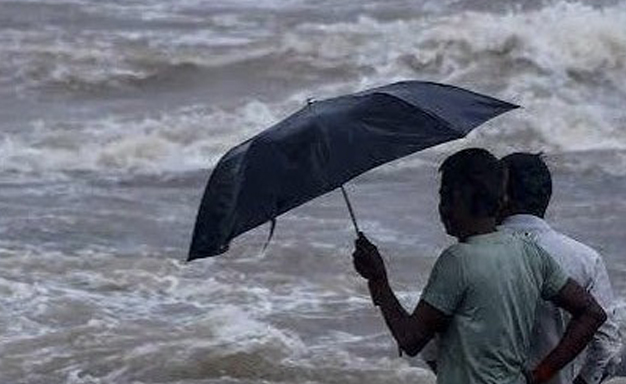 ଗଭୀର ଅବପାତର ରୂପ ନେବ ଲଘୁଚାପ, ସର୍ବାଧିକ ୭୫ କିଲୋମିଟର ବେଗରେ ବହିବ ପବନ Low-pressure area to intensify into a deep depression; winds to blow at speeds of up to 75 kmph.