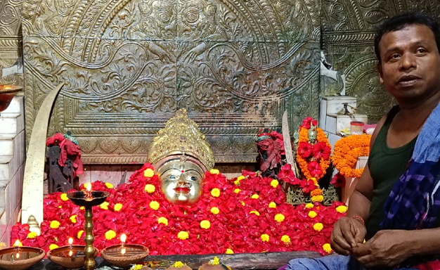 ମନ୍ଦାର ମାଳିନୀ ବେଶରେ ଦର୍ଶନ ଦେଲେ ମା’ ପାଟଖଣ୍ଡା Mother Patakhanda adorned with a garland of hibiscus flowers.