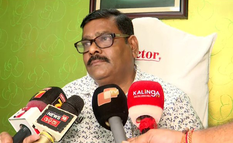ନିଆଳି ପନିରରେ ମିଶୁଛି ମଇଦା ଓ ଡିଟରଜେଣ୍ଟ; ସ୍ପଷ୍ଟ କଲେ ସ୍ୱାସ୍ଥ୍ୟ ଅଧିକାରୀ ନିଆଳି ପନିରରେ ମିଶୁଛି ମଇଦା ଓ ଡିଟରଜେଣ୍ଟ; ସ୍ପଷ୍ଟ କଲେ ସ୍ୱାସ୍ଥ୍ୟ ଅଧିକାରୀ