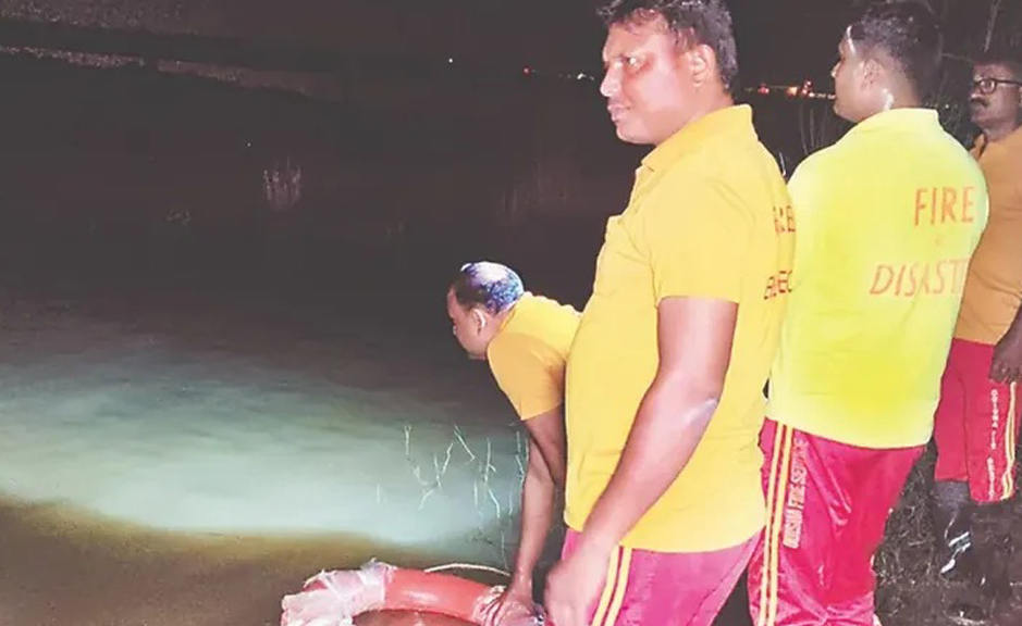 ଟଙ୍କପାଣି ବ୍ରିଜ୍ରୁ କୁଆଖାଇକୁ ଡେଇଁଲେ ଅଟୋ ଚାଳକ