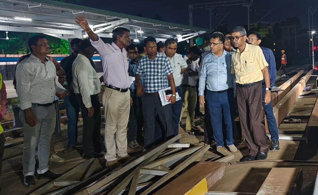ପୂର୍ବତଟ ରେଳପଥ ମହାପ୍ରବନ୍ଧକଙ୍କ ଦ୍ୱାରା ଭୁବନେଶ୍ୱର ରେଳ ଷ୍ଟେସନ ପୁନର୍ବିକାଶ କାର୍ଯ୍ୟର ସମୀକ୍ଷା ପୂର୍ବତଟ ରେଳପଥ ମହାପ୍ରବନ୍ଧକଙ୍କ ଦ୍ୱାରା ଭୁବନେଶ୍ୱର ରେଳ ଷ୍ଟେସନ ପୁନର୍ବିକାଶ କାର୍ଯ୍ୟର ସମୀକ୍ଷା