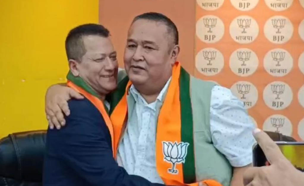 ମେଘାଳୟରେ ୟୁଡିପି କୁ ଝଟକା: ୧୨ ବିଧାୟକଙ୍କ ମଧ୍ୟରୁ ୮ ବିଧାୟକ ବିଜେପିରେ ସାମିଲ ମେଘାଳୟରେ ୟୁଡିପି କୁ ଝଟକା: ୧୨ ବିଧାୟକଙ୍କ ମଧ୍ୟରୁ ୮ ବିଧାୟକ ବିଜେପିରେ ସାମିଲ