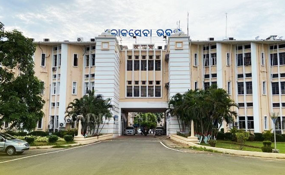 ପ୍ରଶାସନିକ ସ୍ତରରେ ଅଦଳବଦଳ: ୭ ଅଧିକାରୀଙ୍କ ବଦଳି, ନବରଙ୍ଗପୁର ଓ ନୂଆପଡ଼ାକୁ ମିଳିଲେ ନୂଆ ଜିଲ୍ଲାପାଳ Major administrative reshuffle: 7 administrative officers transferred; Nabarangpur and Nuapada get new District Collectors.