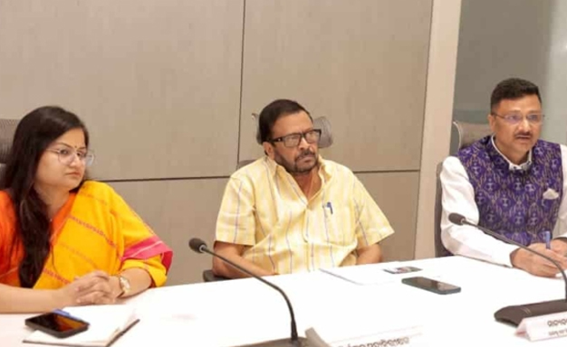 ୨୮ରେ ସ୍ଥଳଭାଗ ଛୁଇଁବ ବାତ୍ୟା Cyclone to make landfall on the 28th
