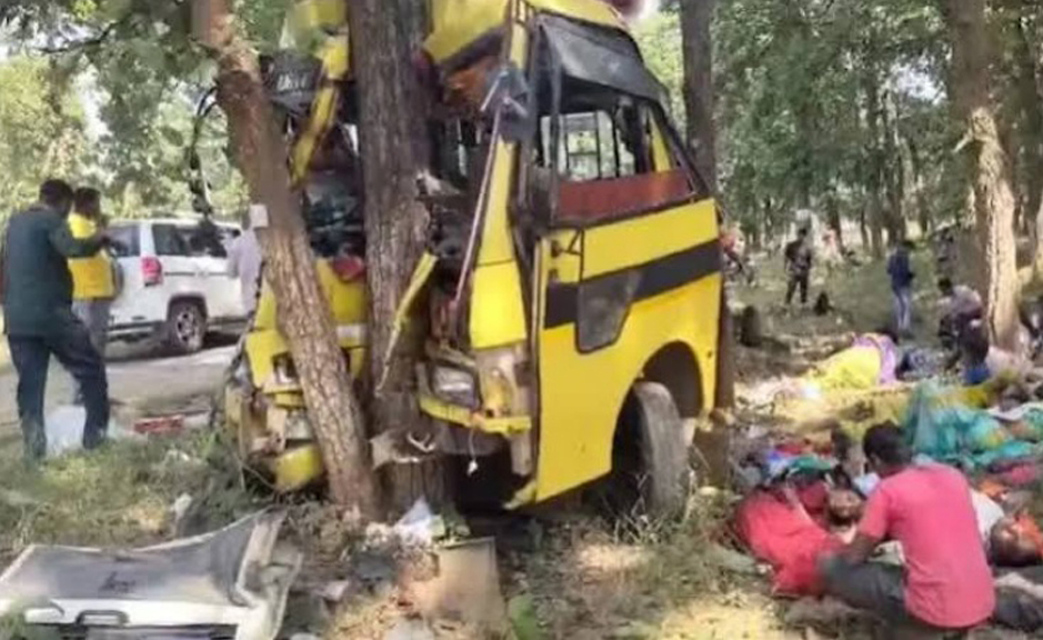 ବସ୍ ଦୁର୍ଘଟଣାରେ ୯ ମୃତ, ୩୯ ଆହତ 9 dead, 39 injured in bus accident