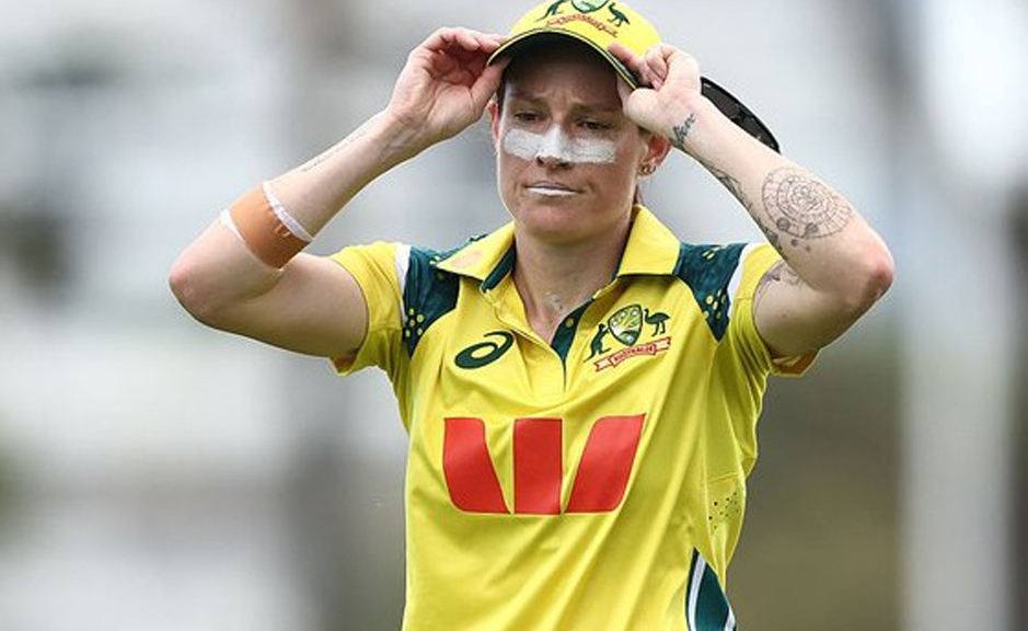 ମେଗନ୍ ଶଟ୍ ଦୁଇଟି ମ୍ୟାଚ୍ରୁ ସସ୍ପେଣ୍ଡ Megan Schutt suspended for two matches