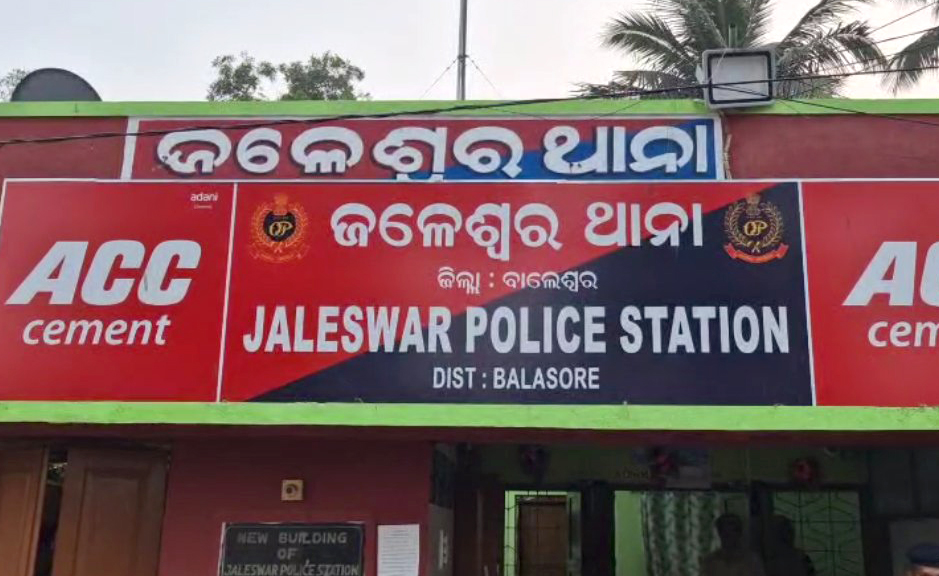 ନାବାଳିକାକୁ ଦୁଷ୍କର୍ମ ପରେ ହତ୍ୟା ଅଭିଯୋଗ, ଜଙ୍ଗଲରୁ ଗଳିତ ମୃତଦେହ ଉଦ୍ଧାର Decomposed body of a minor girl recovered