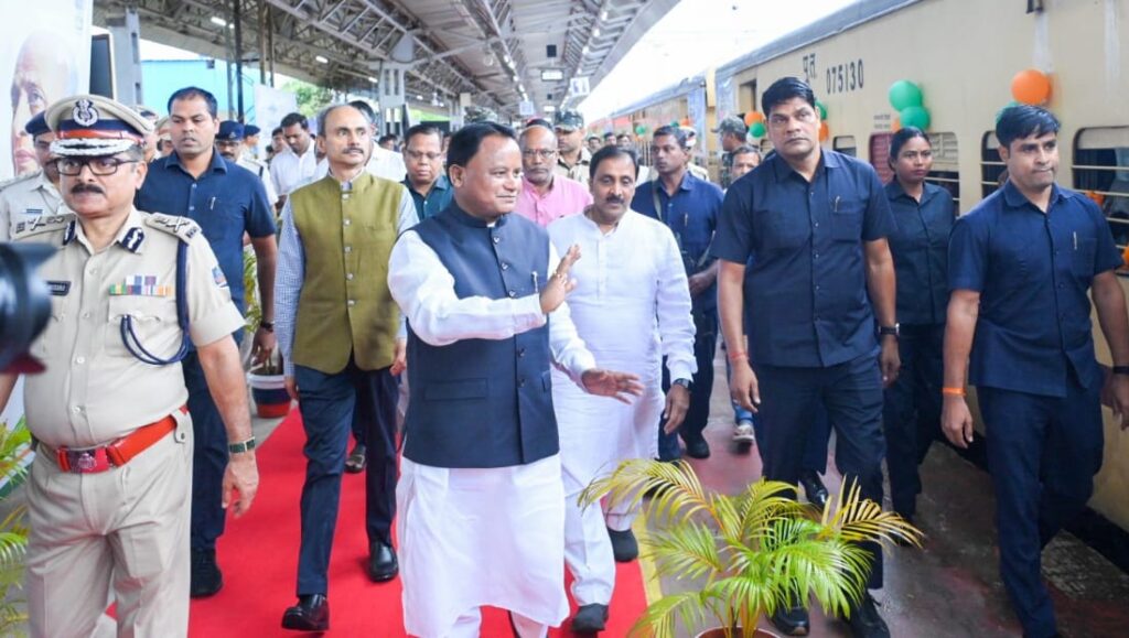 ରାଷ୍ଟ୍ରୀୟ ଏକତା ଦିବସ: ଭୁବନେଶ୍ୱରରୁ ଗୁଜରାଟ’ର ଏକତା ନଗର ଅଭିମୁଖେ ସ୍ୱତନ୍ତ୍ର ଟ୍ରେନ୍, ଶୁଭାରମ୍ଭ କଲେ ମୁଖ୍ୟମନ୍ତ୍ରୀ ରାଷ୍ଟ୍ରୀୟ ଏକତା ଦିବସ
