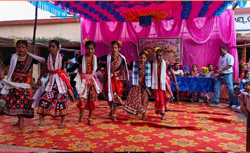 ରଣପୁରର ପାଞ୍ଚଟି କ୍ଲଷ୍ଟରରେ ସୁରଭି କାର୍ଯ୍ୟକ୍ରମ ଉଦ୍ଯାପିତ ରଣପୁରର ପାଞ୍ଚଟି କ୍ଲଷ୍ଟରରେ ସୁରଭି କାର୍ଯ୍ୟକ୍ରମ ଉଦ୍ଯାପିତ