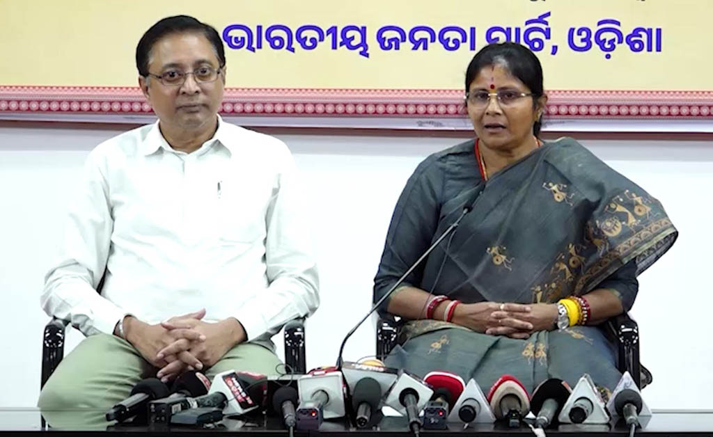 ଗଣତନ୍ତ୍ର ବଂଚାଓ ଆଳରେ ଦେଶରେ ଅରାଜକତା ସୃଷ୍ଟି କରୁଛନ୍ତି ରାହୁଲ ଗାନ୍ଧୀ: ସ୍ମୃତି ପଟ୍ଟନାୟକ Smruti Patnaik Seeks Rahul Gandhi’s Clarification on Protests