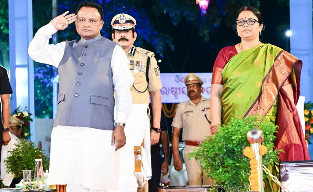 ଲୌହ ମାନବଙ୍କ ୫୬୦ ରାଜ୍ୟକୁ ଏକ କଲେ, ଆମେ ସମୃଦ୍ଧ ଓଡ଼ିଶା ଗଢିବା: ଏକତା ଦିବସରେ ମୁଖ୍ୟମନ୍ତ୍ରୀ ଓଡ଼ିଶା ଆଜି ସମ୍ପୂର୍ଣ୍ଣ ନକ୍ସଲ ମୁକ୍ତ - OSAP ପଡ଼ିଆରେ ମୁଖ୍ୟମନ୍ତ୍ରୀଙ୍କ ବଡ ଘୋଷଣା