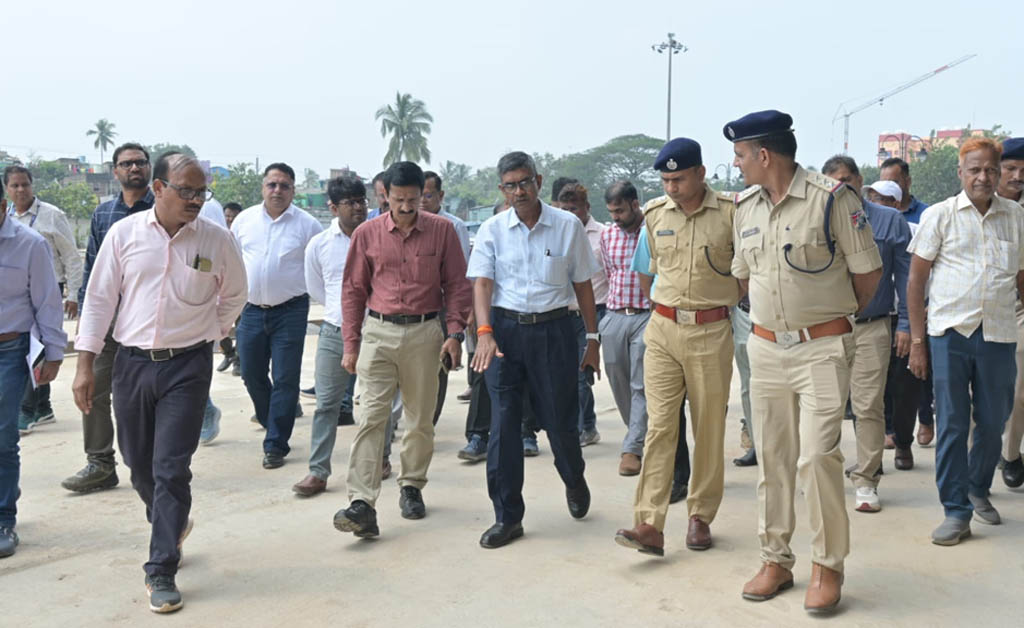 ପୂର୍ବତଟ ରେଳପଥର ମହାପ୍ରବନ୍ଧକଙ୍କ ଦ୍ୱାରା ପୁରୀ ରେଳ ଷ୍ଟେସନ ନିରୀକ୍ଷଣ ପୂର୍ବତଟ ରେଳପଥର ମହାପ୍ରବନ୍ଧକଙ୍କ ଦ୍ୱାରା ପୁରୀ ରେଳ ଷ୍ଟେସନ ନିରୀକ୍ଷଣ