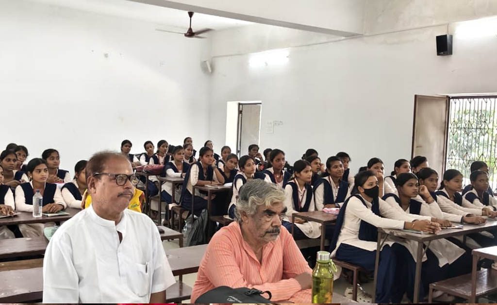 ଗୋଦାବରୀଶ ମହାବିଦ୍ୟାଳୟରେ ବିଶେଷ ବକ୍ତୃତା କାର୍ଯ୍ୟକ୍ରମ ଗୋଦାବରୀଶ ମହାବିଦ୍ୟାଳୟରେ ବିଶେଷ ବକ୍ତୃତା କାର୍ଯ୍ୟକ୍ରମ