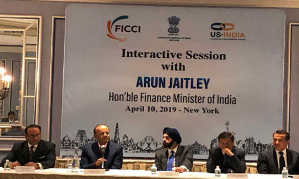 Jaitley discusses reforms, prospects with investors