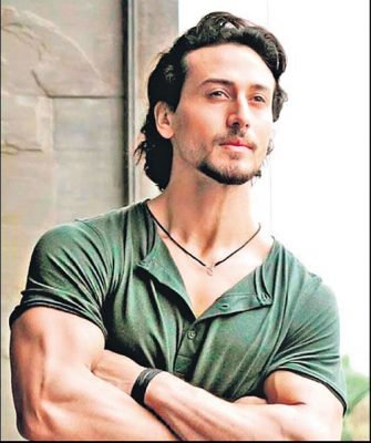 Tiger Shroff nails 'The Jawani Song' with his charismatic dance moves