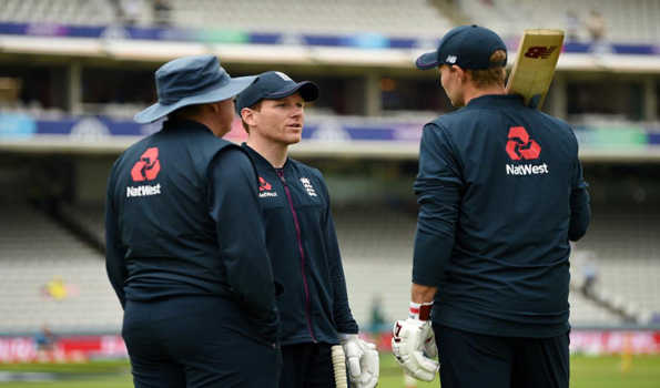 England win toss, opt to bowl against arch-rivals Australia