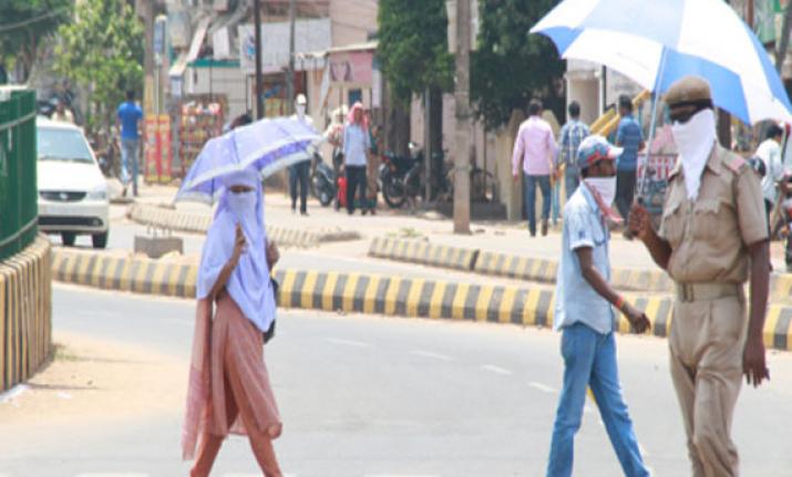 Raj simmers at extreme 49.6 degrees C, severe heat waves very likely in north & west India