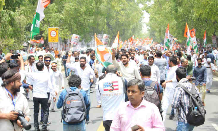 IYC holds protest march in Delhi against BJP