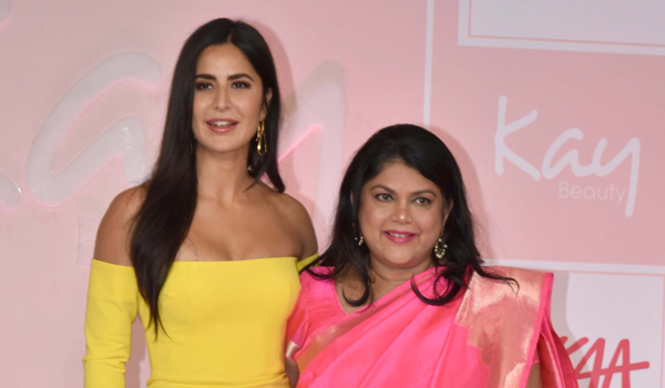 MUMBAI, OCT 22 (UNI)- Bollywood actor Katrina Kaif with Falguni Nayar, Founder and CEO of Nykaa poses during the launch of her Kay Beauty brands in partnership with Nykaa, in Mumbai on Tuesday.UNI PHOTO-67U