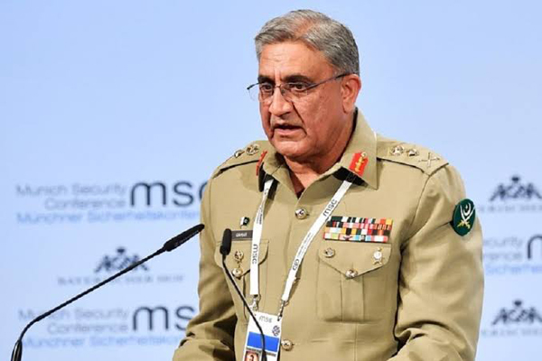 Pak SC suspends Army Chief Bajwa's extension, volatility charged politically