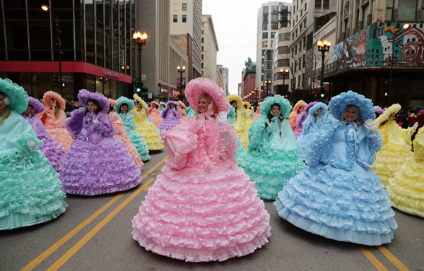 CHICAGO, Nov. 29, 2019 (Xinhua) -- Performers attend the Thanksgiving Day Parade in Chicago, the United States, on Nov. 28, 2019. Xinhua/UNI PHOTO-1F