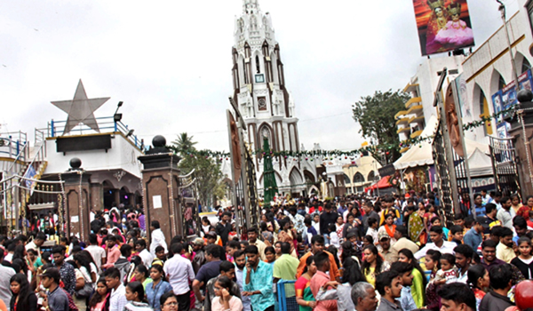 Bengaluru: People throng St Mary's Basilica Church on Christmas in Bengaluru, on Dec 25, 2019. (Photo: IANS)
