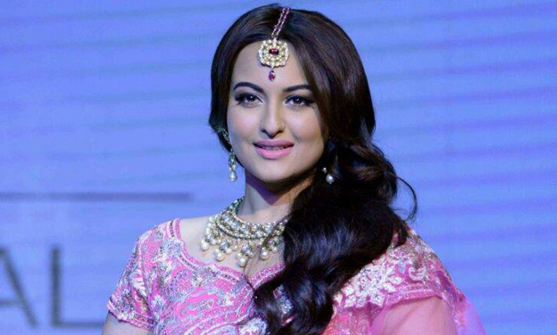Sonakshi: Would feel odd romancing a 22-yr-old if I was 50