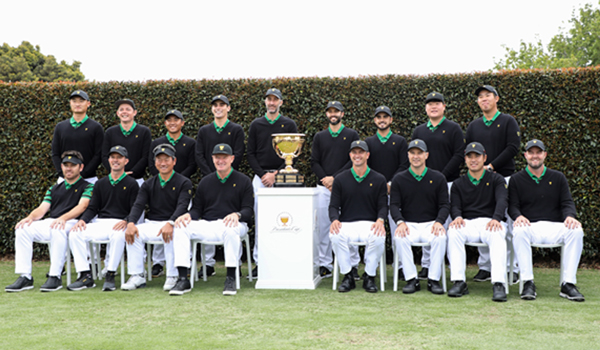(191211) -- MELBOURNE, Dec. 11, 2019 (Xinhua) -- Players of International team pose for group photo ahead of the 2019 Presidents Cup at Royal Melbourne Golf Club in Melbourne, Australia, Dec. 11, 2019. (Xinhua/Bai Xuefei)